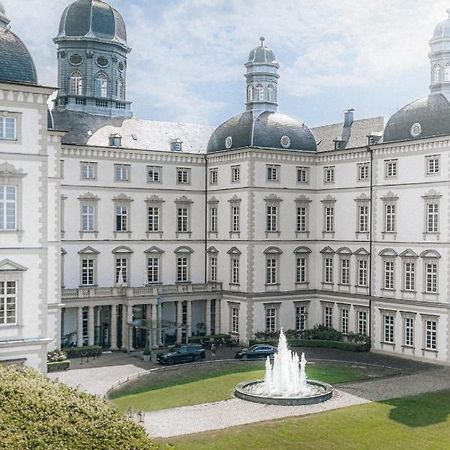 ברגיש גלאדבך Althoff Grandhotel Schloss Bensberg מראה חיצוני תמונה The Château de la Malmaison