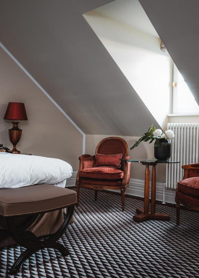 ברגיש גלאדבך Althoff Grandhotel Schloss Bensberg מראה חיצוני תמונה A room at the hotel
