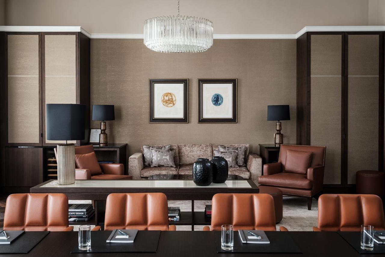 ברגיש גלאדבך Althoff Grandhotel Schloss Bensberg מראה חיצוני תמונה Office interior